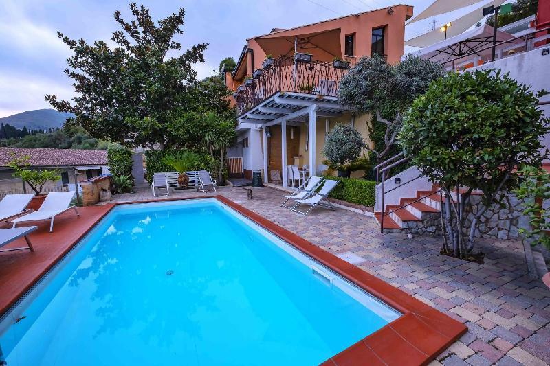 Bnb Casa Rossa Monreale Zewnętrze zdjęcie